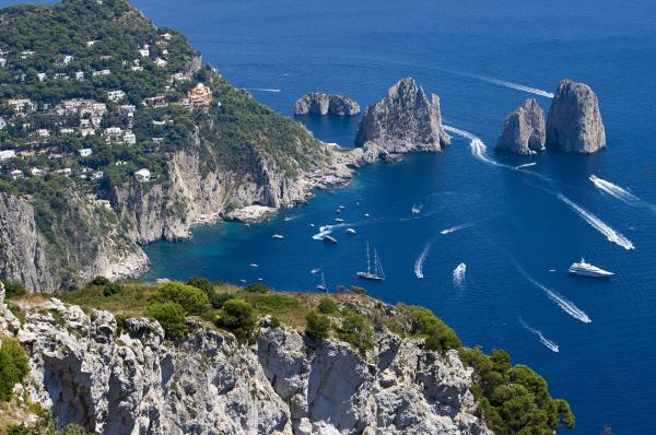 Capri - Departures from the port of Castellamare at 500m